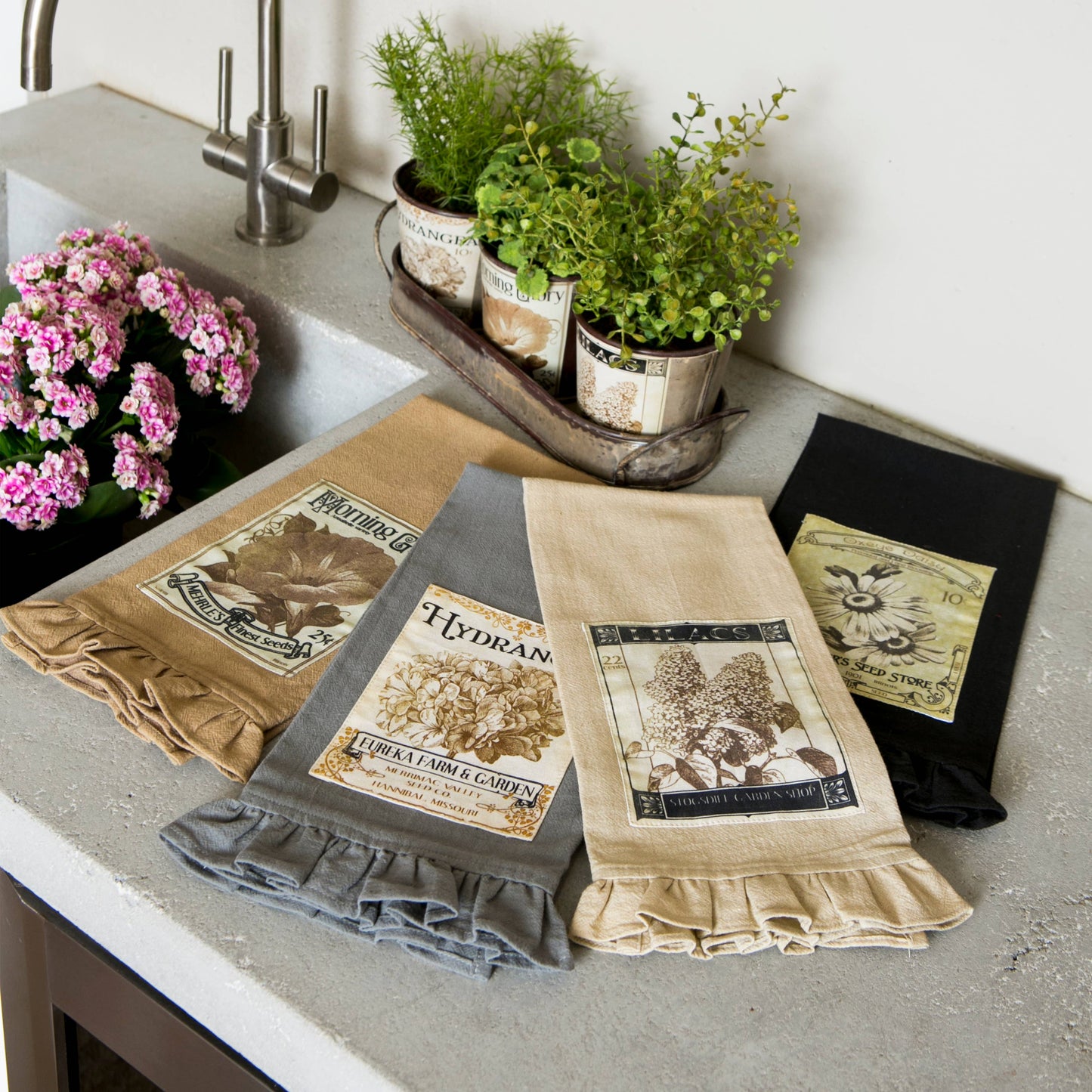 Cottage Floral Vintage Garden 18x26 Tea Towel Gray