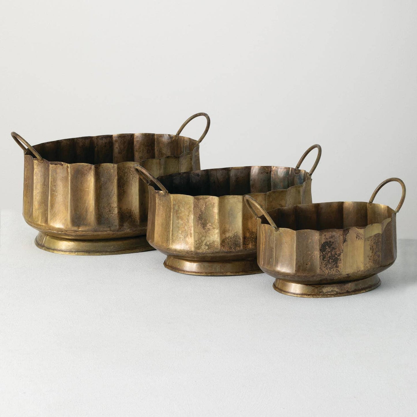 MEDIUM GOLD HANDLED BOWL