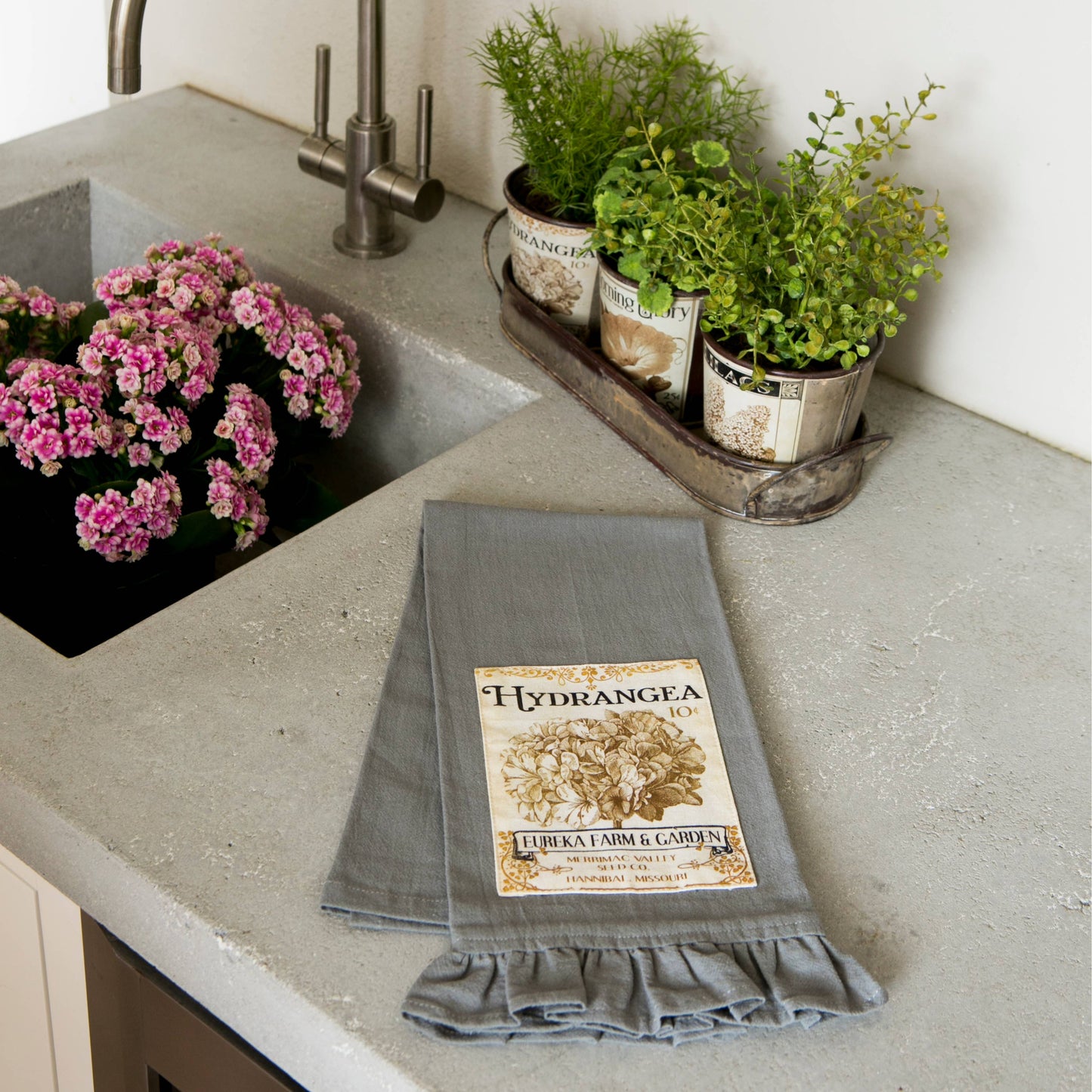 Cottage Floral Vintage Garden 18x26 Tea Towel Gray