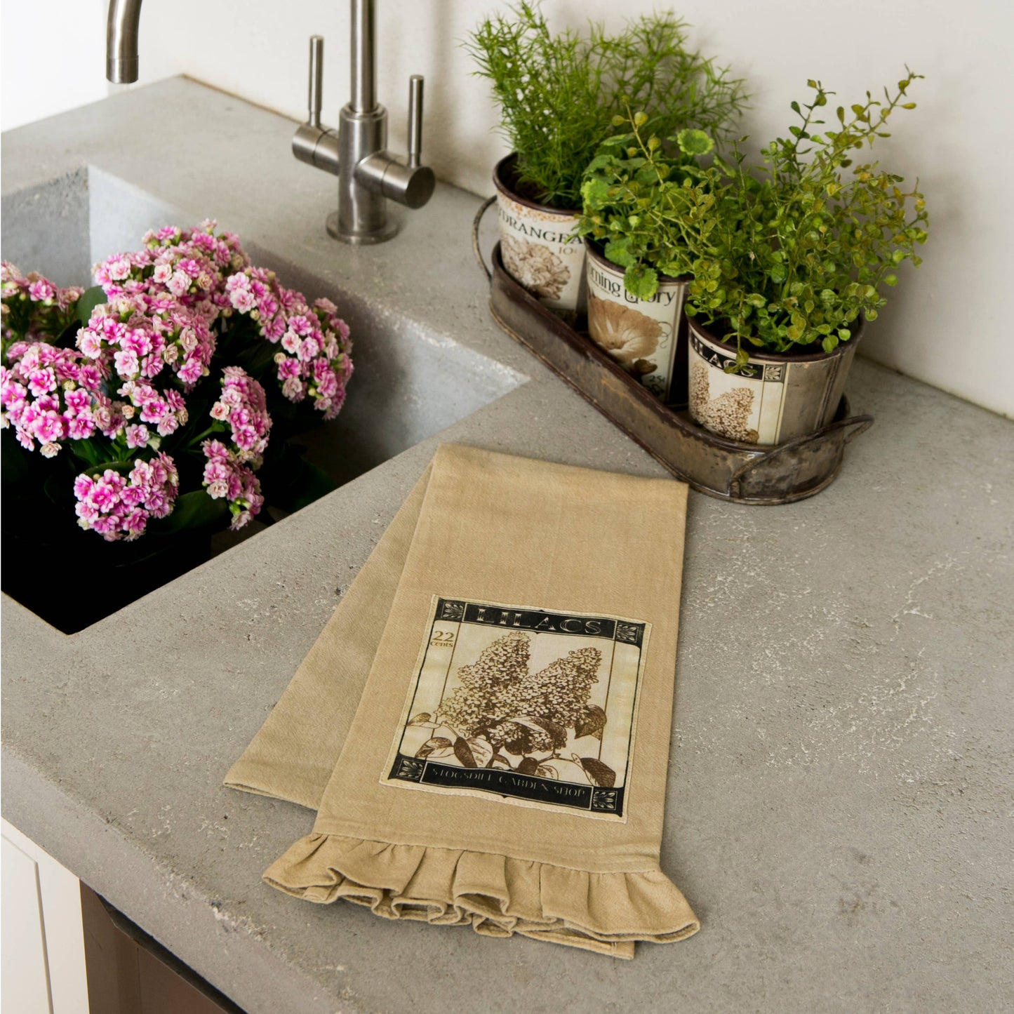Cottage Floral Vintage Garden 18x26 Tea Towel Natural